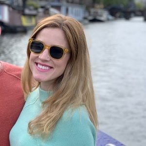 Meet your Posher, Brooke